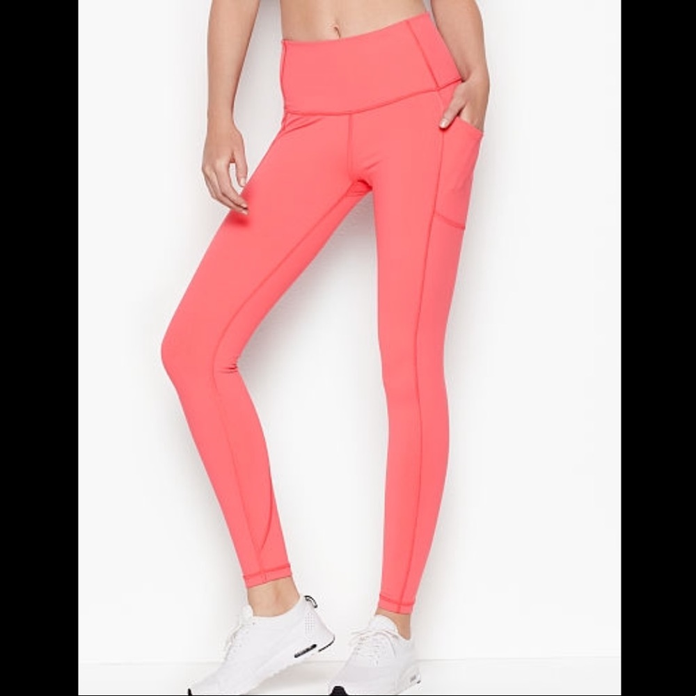 Knockout by Victoria Sport Pocket Tight